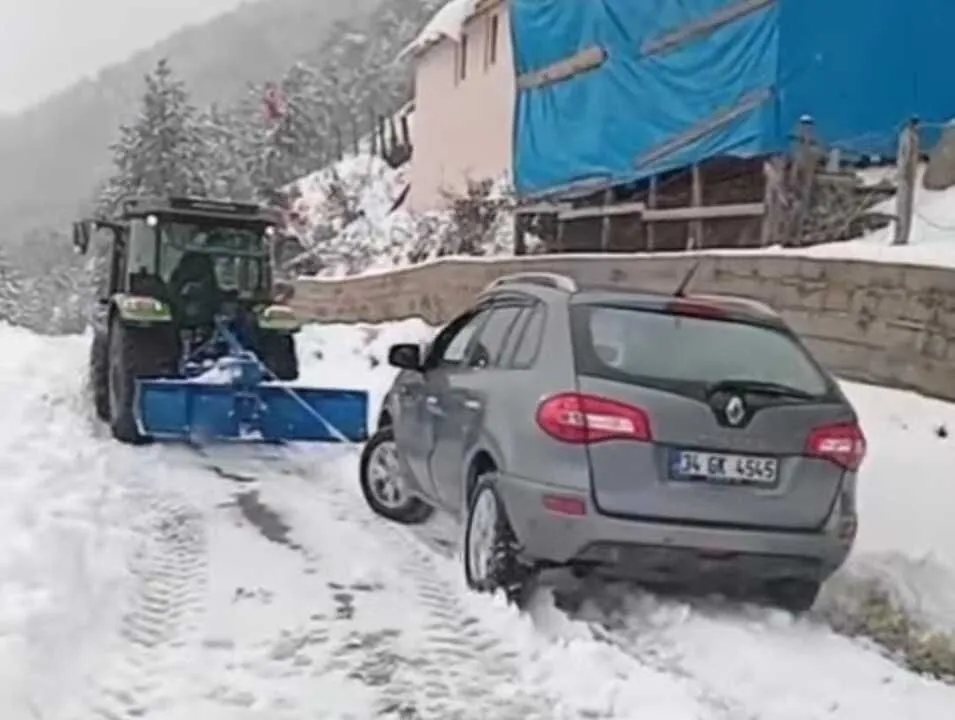 Çatalzeytinli muhtardan karla mücadelede örnek davranış