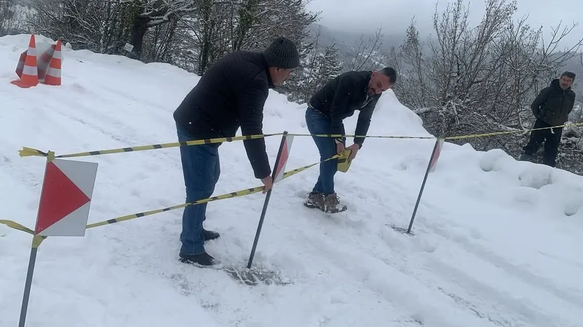 Pınarbaşı’nda Muratbaşı–Valla Yolu çöktü!