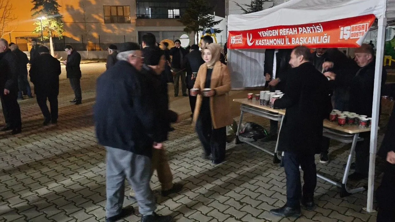 Yeniden Refah Partisi’nden çorba ikramı