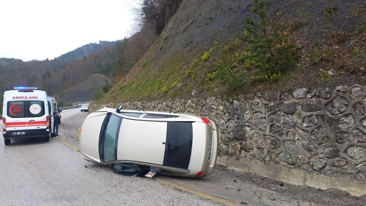 Küre’de Trafik Kazası: 2 Kişi Yaralı