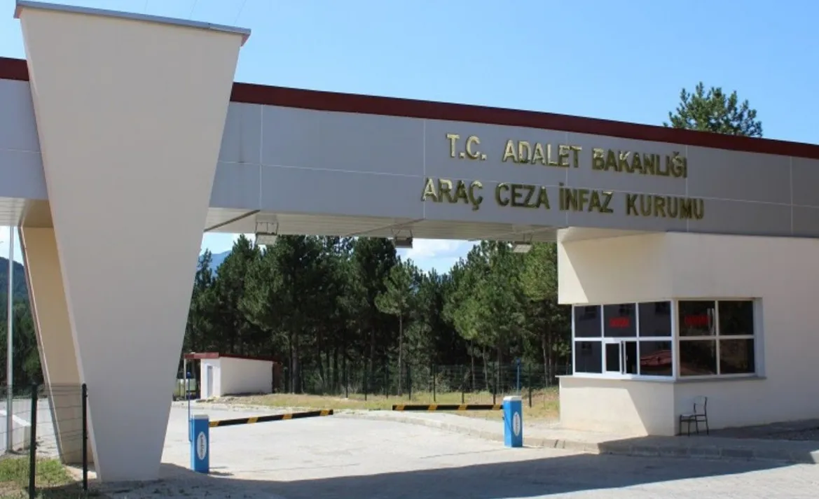 Araç’ta İnfaz Koruma Memuru Evinde Ölü Bulundu