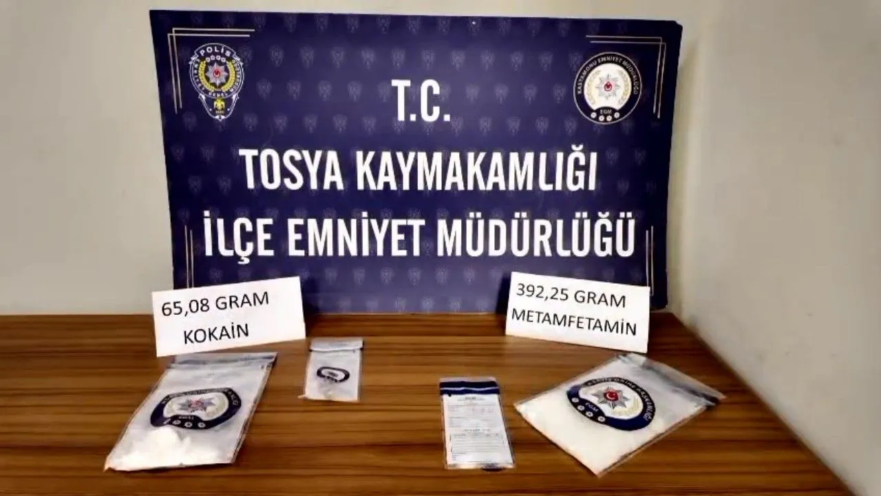 D-100 Karayolunda Metamfetamin ve Kokain Ele Geçirildi