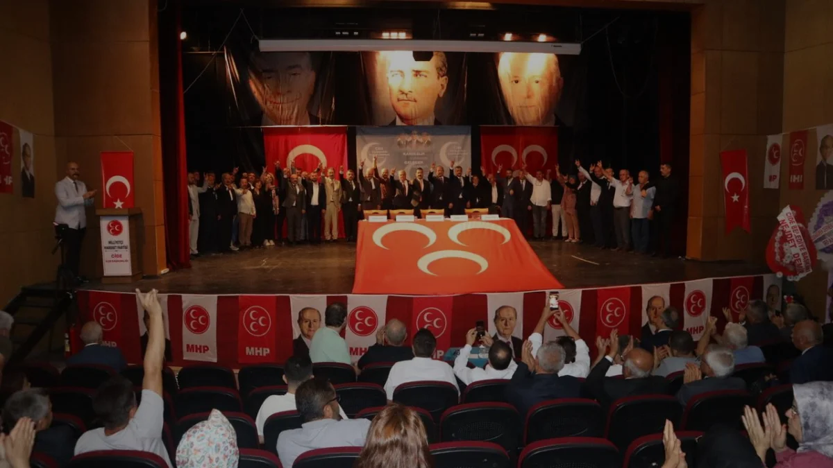 MHP Cide İlçe Kongresinde Şaban Yıldırım Yeniden Başkan Seçildi