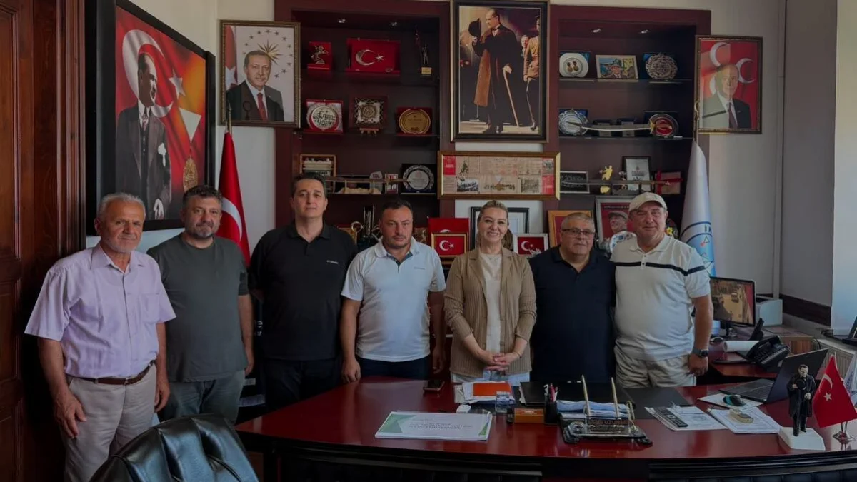 Milletvekili Ekmekçi İnebolu Belediye Başkanı Uzuner ile görüştü